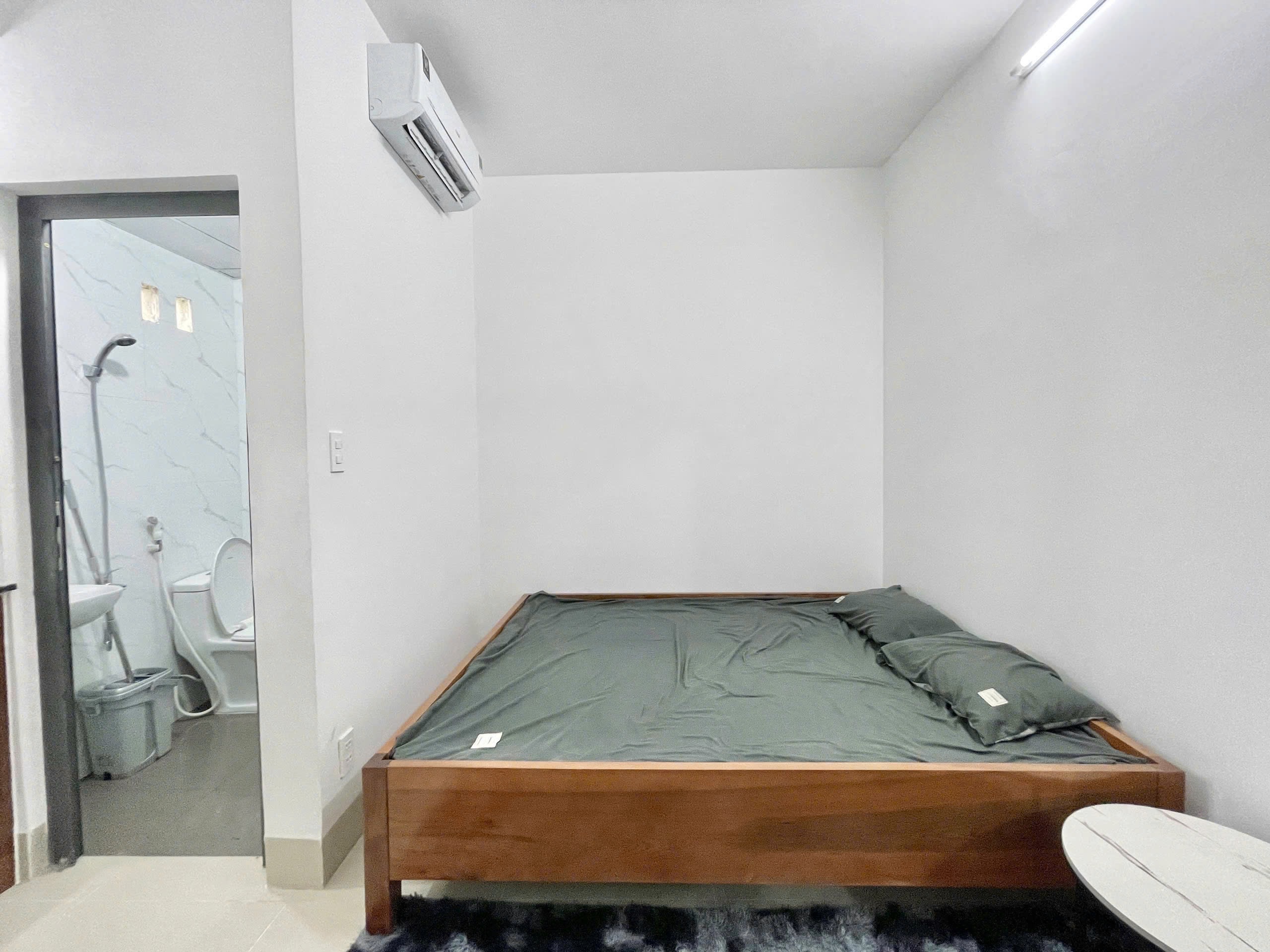 Phòng 302 - 8