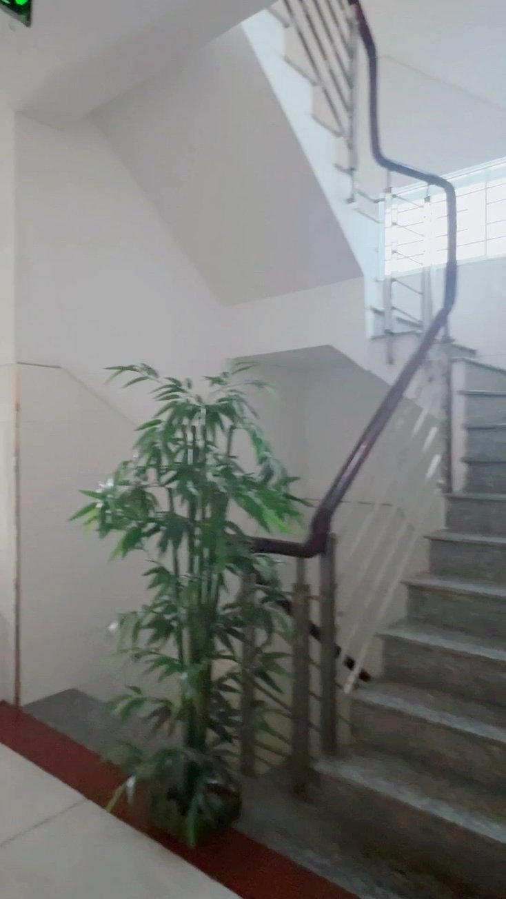 Phòng 608 - 12